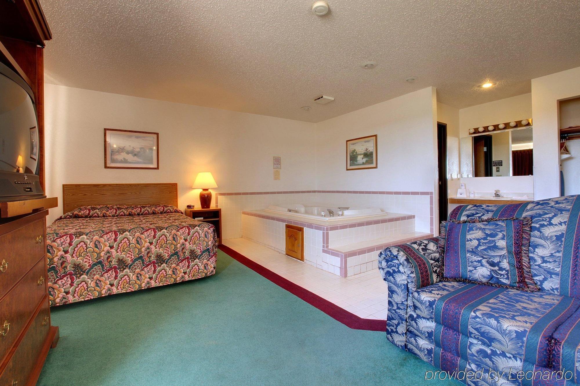 Americas Best Value Inn & Suites Cassville Roaring River Pokoj fotografie