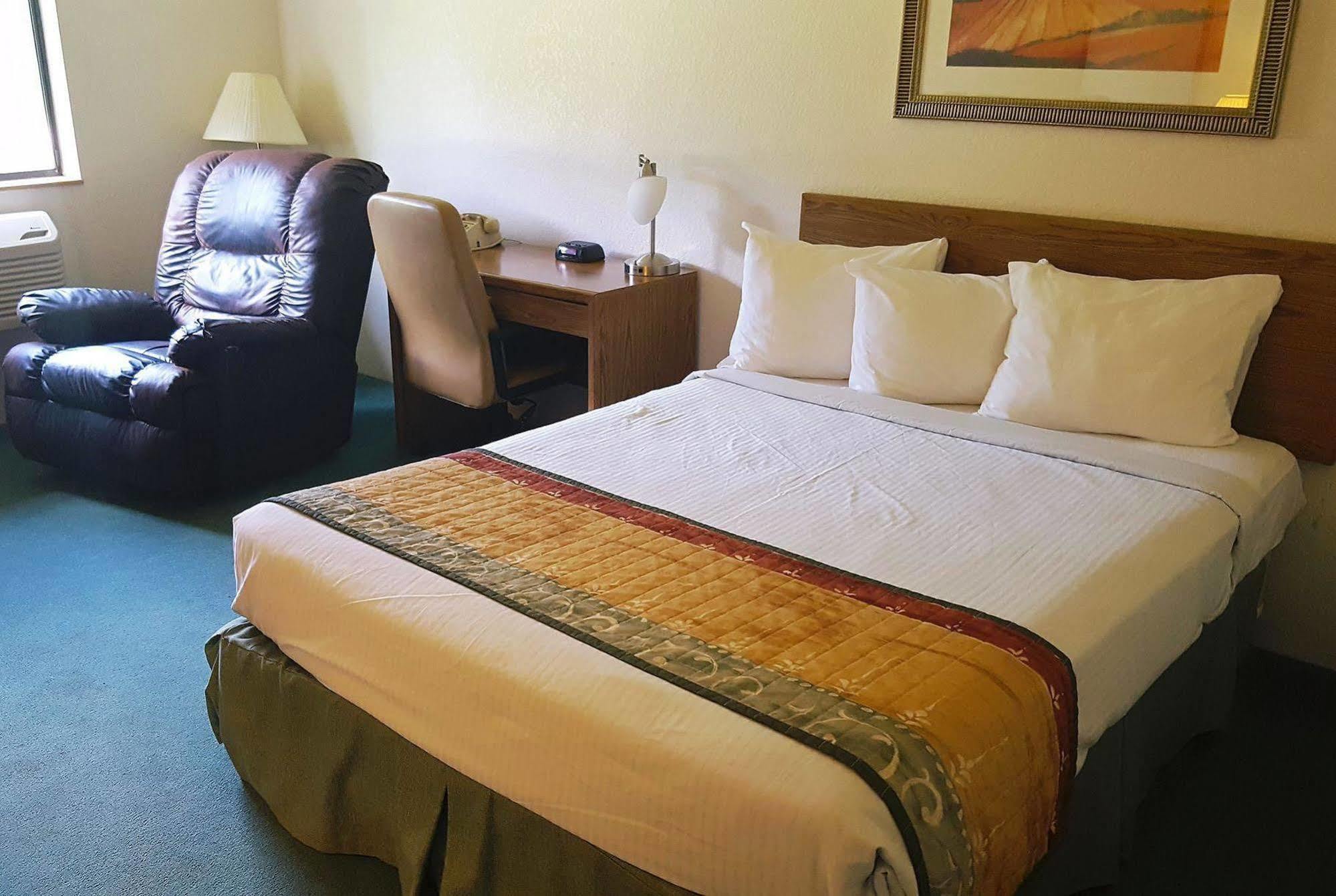 Americas Best Value Inn & Suites Cassville Roaring River Exteriér fotografie